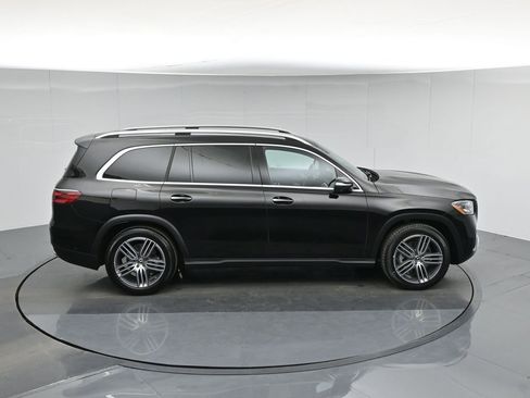 Used 2024 Mercedes-Benz GLS 450 4MATIC image 43