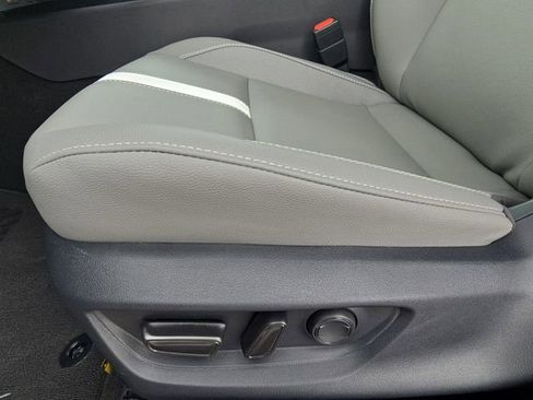 Used 2026 Toyota Camry SE w/ Convenience Package image 28