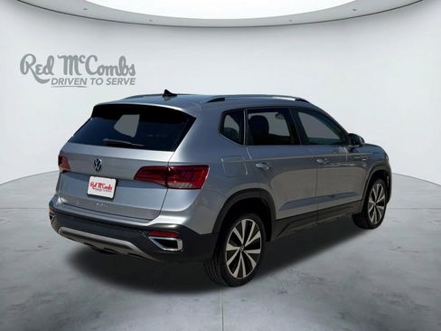 Used 2022 Volkswagen Taos SE image 5