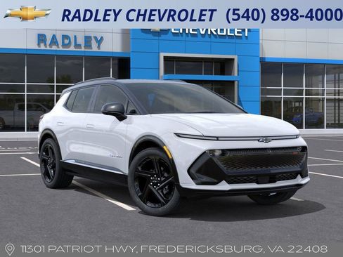 New 2026 Chevrolet Equinox EV RS image 7