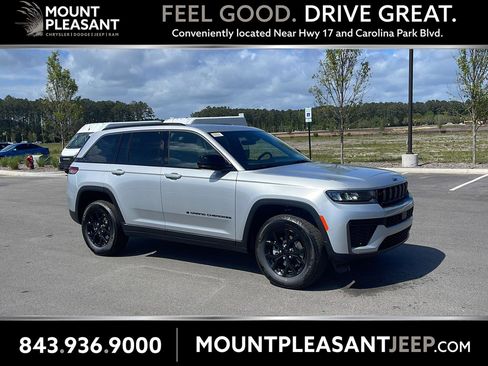New 2026 Jeep Grand Cherokee Altitude AWD/4WD image 1