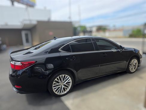 Used 2013 Lexus ES 350 w/ Luxury Pkg FWD image 4