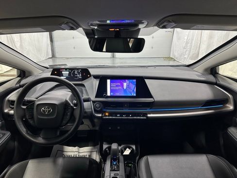 Used 2025 Toyota Prius XLE image 43