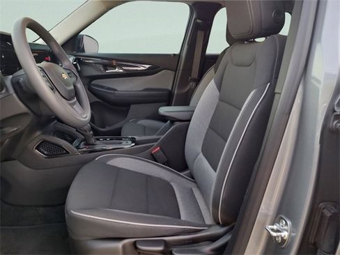 Used 2026 Chevrolet TrailBlazer LS w/ LS Convenience Package image 29