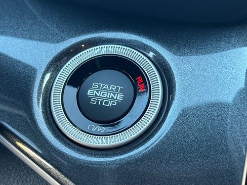 Used 2021 Jeep Grand Cherokee L Laredo image 27