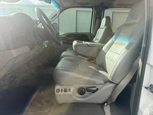 Used 2006 Ford F350 Lariat image 51