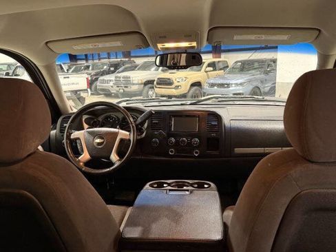 Used 2007 Chevrolet Silverado 2500 LT w/ Suspension Package, Off-Road image 17