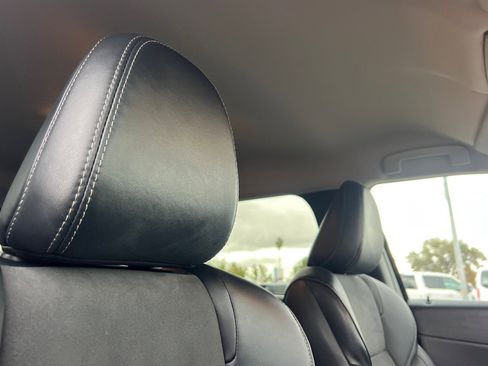 Used 2024 Mitsubishi Outlander SE image 18