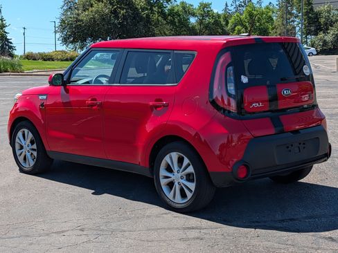 Used 2015 Kia Soul + FWD image 3
