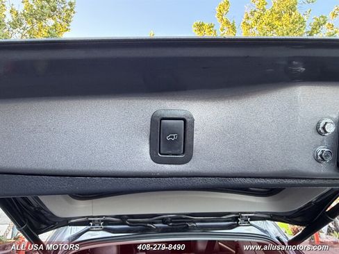 Used 2017 Toyota Highlander Limited w/ Carpet Mat Package FWD image 25