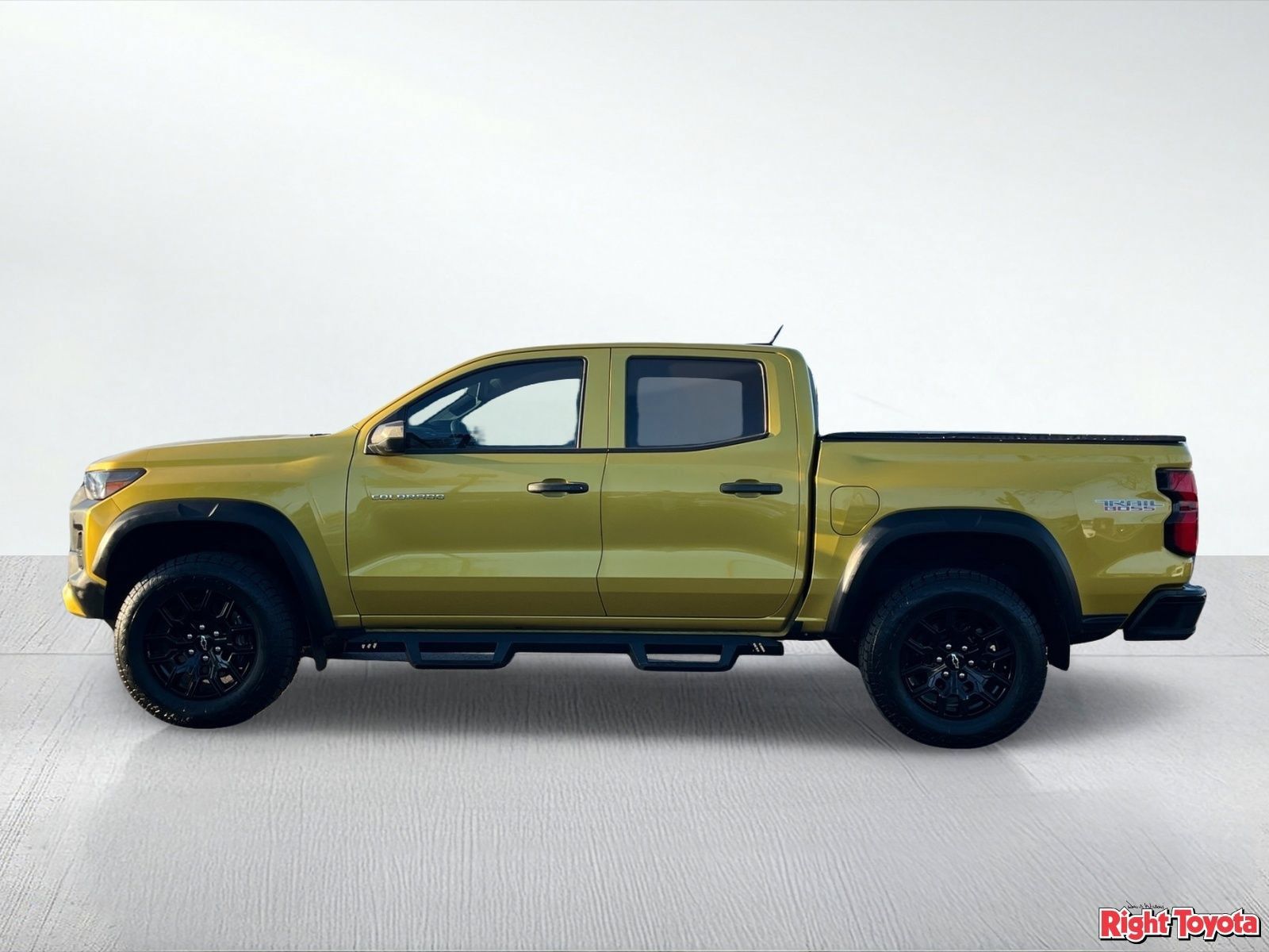Used 2023 Chevrolet Colorado Trail Boss AWD/4WD image 3