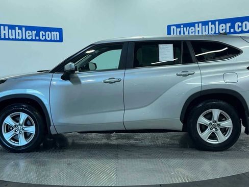 Used 2024 Toyota RAV4 LE image 5