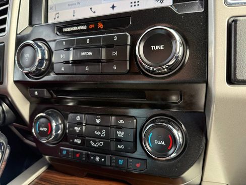 Used 2016 Ford F150 Lariat image 36