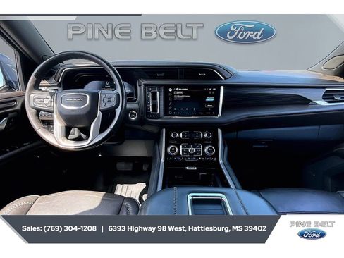 Used 2022 GMC Yukon XL Denali AWD/4WD image 13