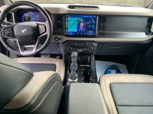Used 2022 Ford Bronco Wildtrak AWD/4WD image 16