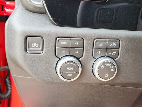 New 2026 GMC Sierra 1500 SLE w/ X31 Off-Road Package image 17