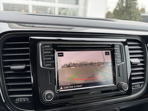 Used 2017 Volkswagen Beetle 1.8T Classic image 27