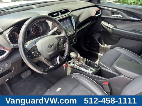 Used 2023 Chevrolet TrailBlazer RS w/ Sun and Liftgate Package FWD image 11