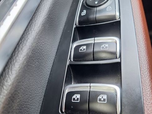 Used 2024 Kia Telluride EX w/ EX Captain's Chair Package image 20