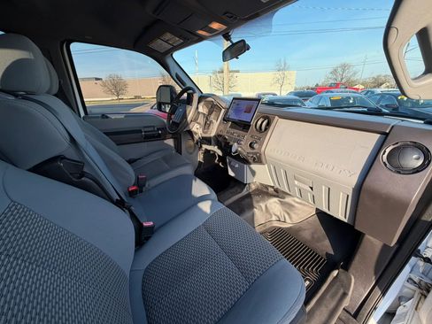 Used 2016 Ford F250 XL w/ Power Equipment Group image 30