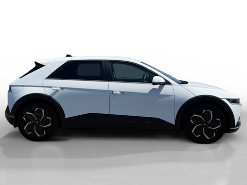 Certified 2024 Hyundai Ioniq 5 SE RWD image 6
