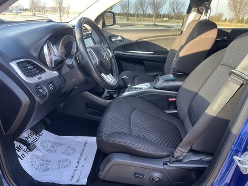 Used 2015 Dodge Journey SXT w/ Flexible Seating Group image 19