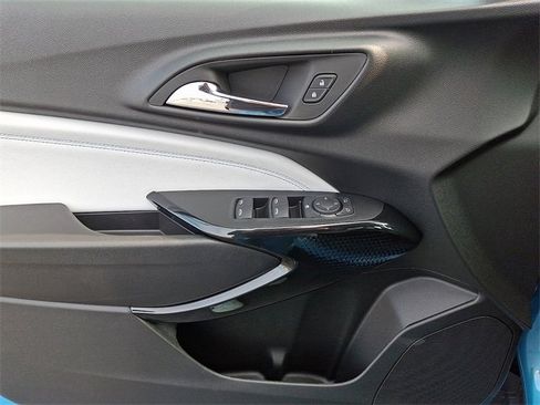 New 2026 Chevrolet Trax LT w/ Driver Confidence Package image 9