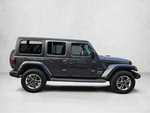 Used 2022 Jeep Wrangler Unlimited Sahara w/ Safety Group AWD/4WD image 4
