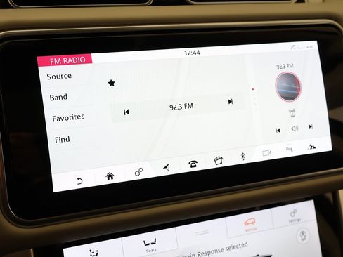 Used 2020 Land Rover Range Rover HSE image 47