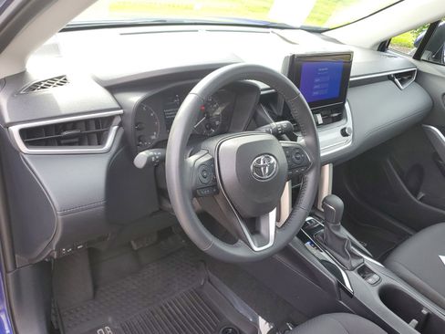 Certified 2024 Toyota Corolla Cross LE w/ Moonroof Package AWD/4WD image 21