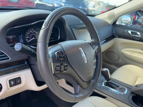 Used 2014 Lincoln MKT AWD w/ Equipment Group 201A image 15