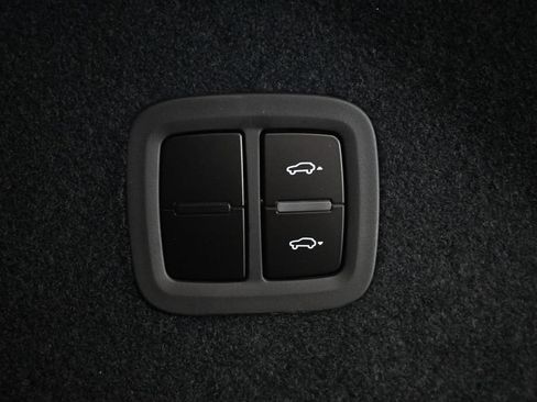 Certified 2026 Porsche Cayenne S AWD/4WD image 33