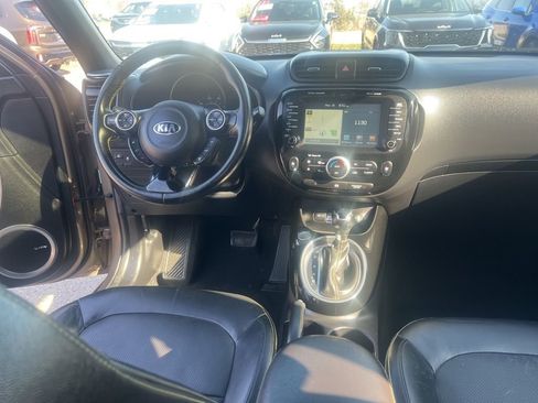 Used 2014 Kia Soul + w/ Primo Package image 18