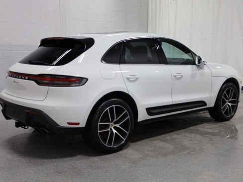 Certified 2025 Porsche Macan image 9