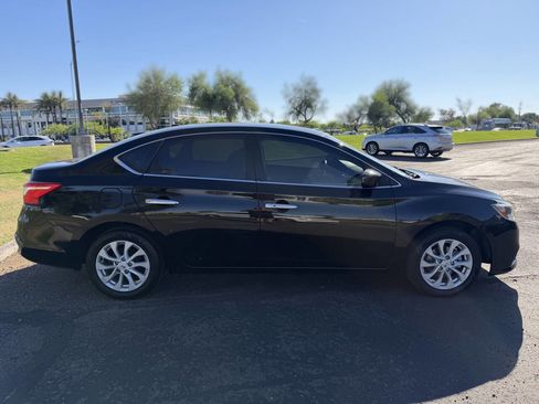 Used 2019 Nissan Sentra SV image 5
