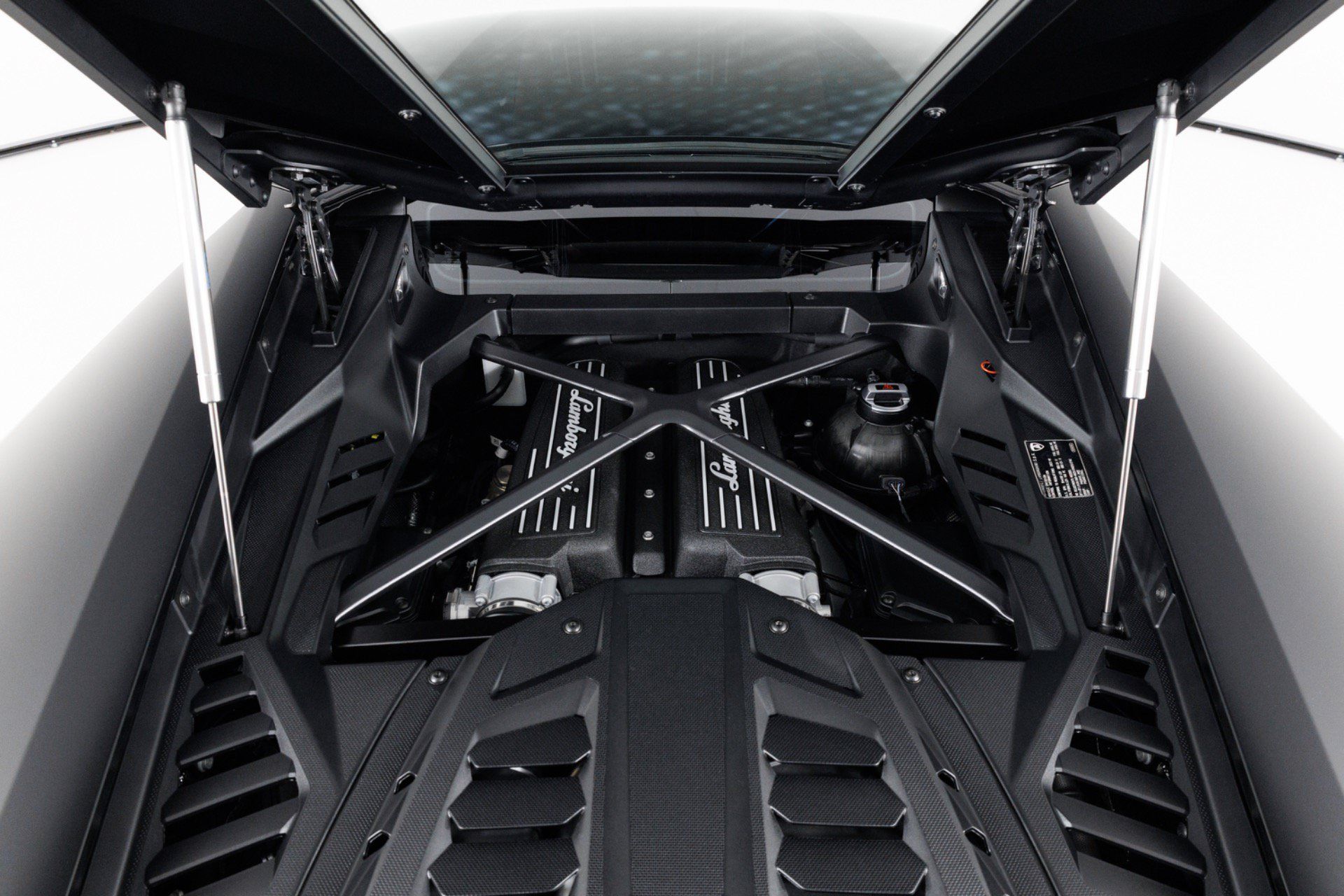 Used 2023 Lamborghini Huracan EVO RWD image 54