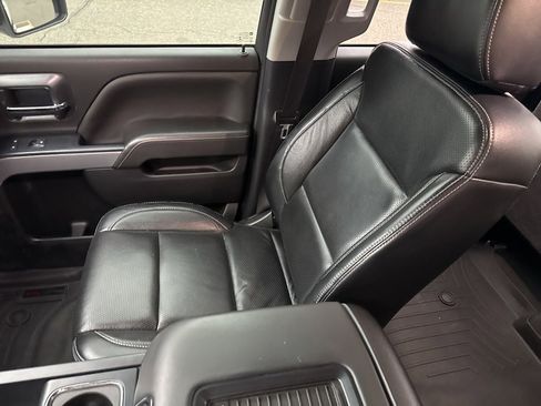 Used 2019 Chevrolet Silverado 2500 LT image 24