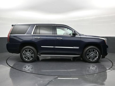Used 2020 Cadillac Escalade 2WD image 6