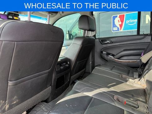 Used 2018 Chevrolet Suburban LT RWD image 22