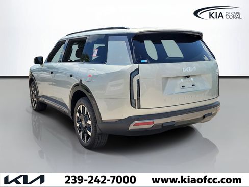 New 2027 Kia Telluride S w/ Towing Package FWD image 4