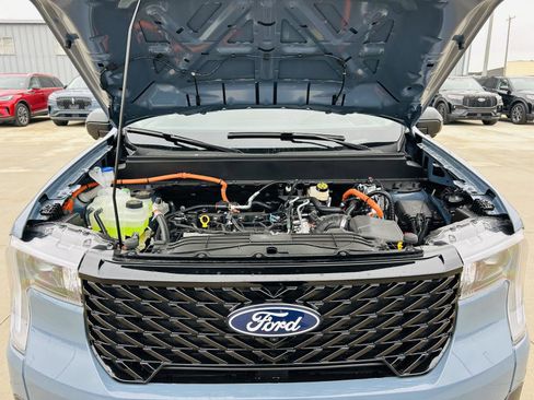 New 2026 Ford Maverick Lariat w/ Black Appearance Package image 46