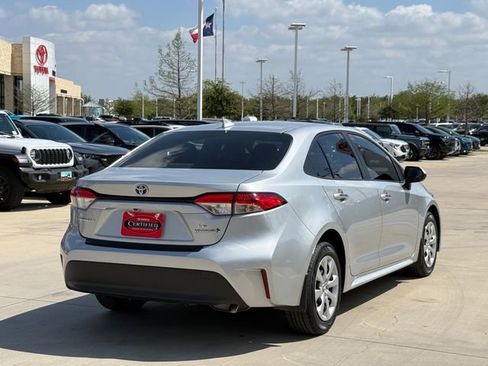 Used 2024 Toyota Corolla LE image 4