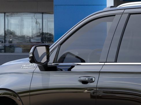 New 2026 Chevrolet Tahoe High Country AWD/4WD image 36