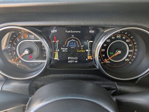 Used 2020 Jeep Gladiator Overland AWD/4WD image 33