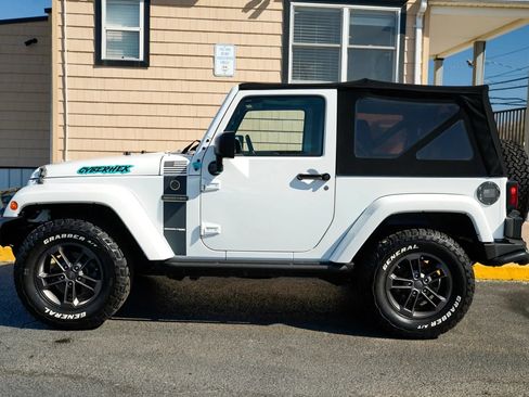 Used 2018 Jeep Wrangler Sport AWD/4WD image 8