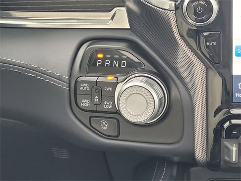 Used 2024 RAM 1500 Limited image 15