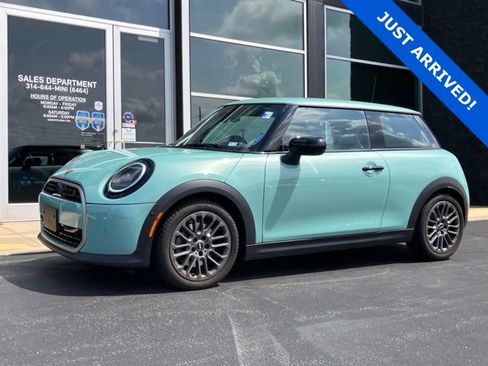 Used 2025 MINI Cooper S FWD image 1