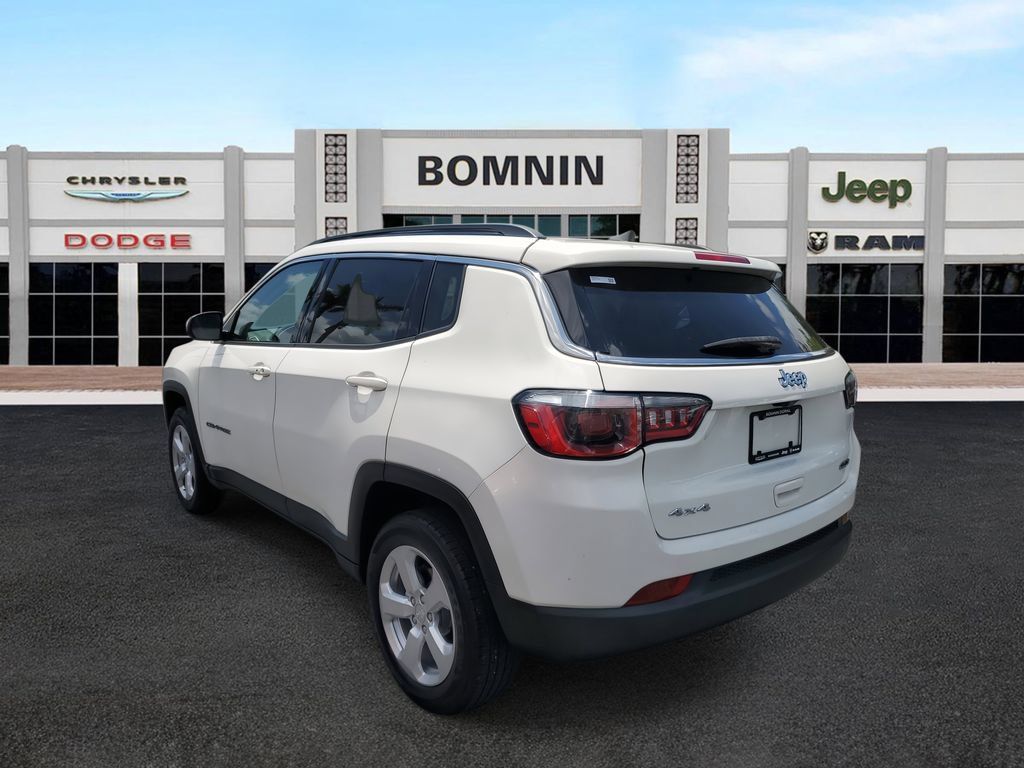 Used 2019 Jeep Compass Latitude AWD/4WD image 4