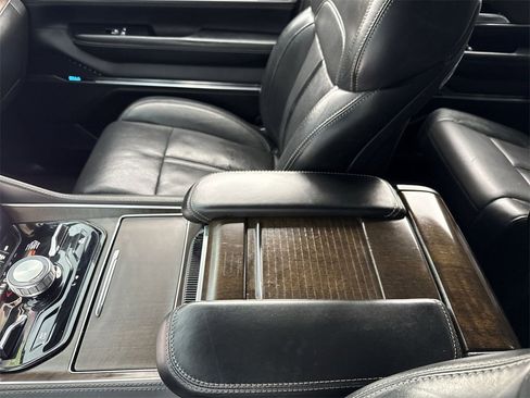 Used 2022 Jeep Grand Wagoneer Series I w/ Rear Seat Video Group 1 image 18