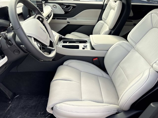 New 2027 Lincoln Aviator Reserve AWD/4WD image 23